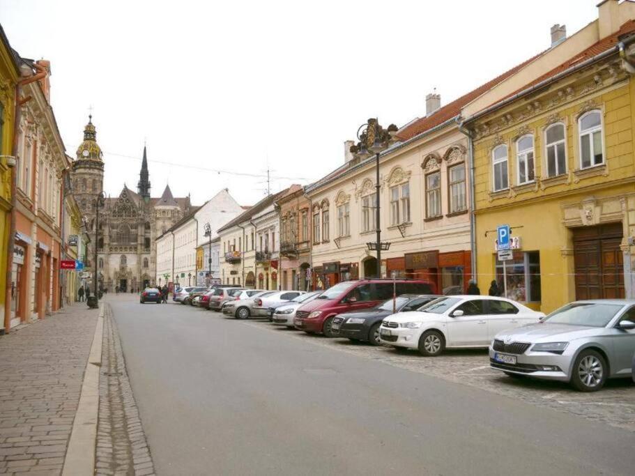 Apartment Elizabeth 1 Кошице Екстер'єр фото